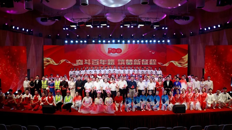 最美那抹壯鄉(xiāng)藍(lán)！《壯鄉(xiāng)兒女頌黨恩》亮相北投集團(tuán)慶祝建黨百年文藝匯演